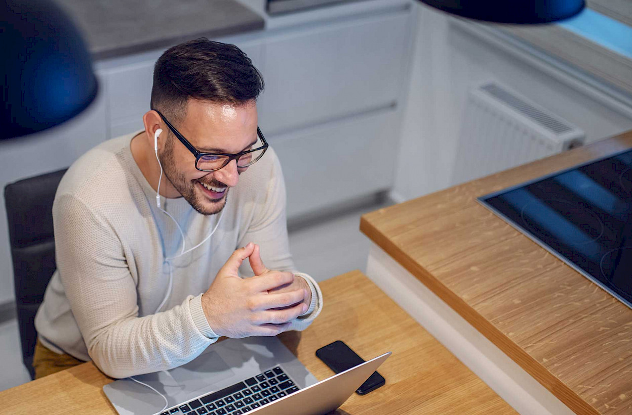 The location of the workstation has a significant impact on productivity when working from home.