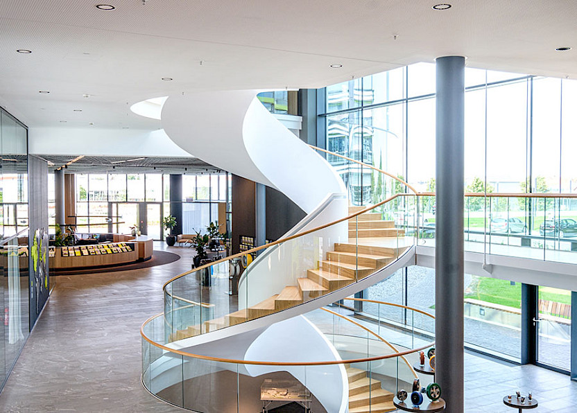 Foyer in der Rotunde mit Zugang zum Testzentrum