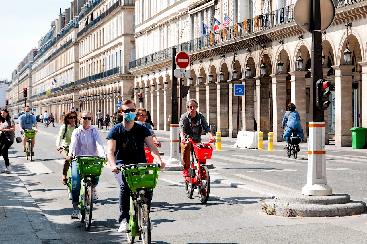 Street scene in Paris, Image: iStock 1225453750