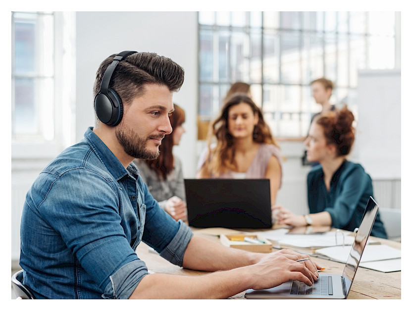 Schallreduzierung durch Kommunikationstechnik (Bild: ©iStock/stockfour) Schallreduzierung durch Kommunikationstechnik (Bild: ©iStock/stockfour)